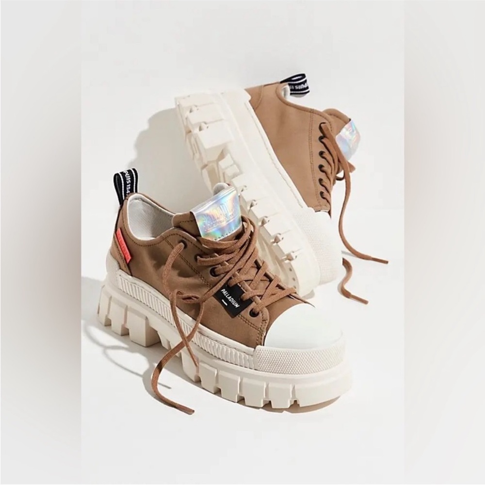 Palladium Revolt LO Sneakers - Olive